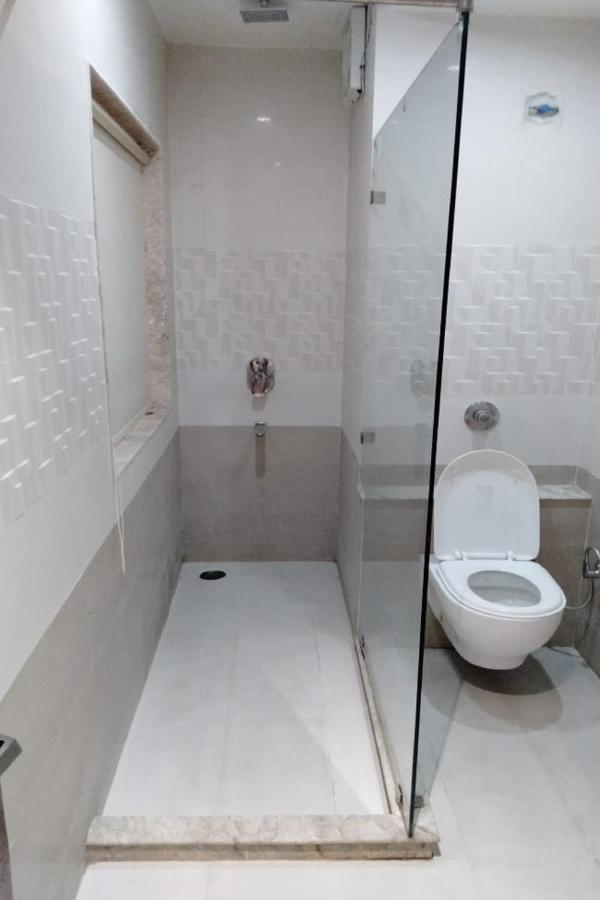 Hotel Park Regency Gorakhpur Kültér fotó