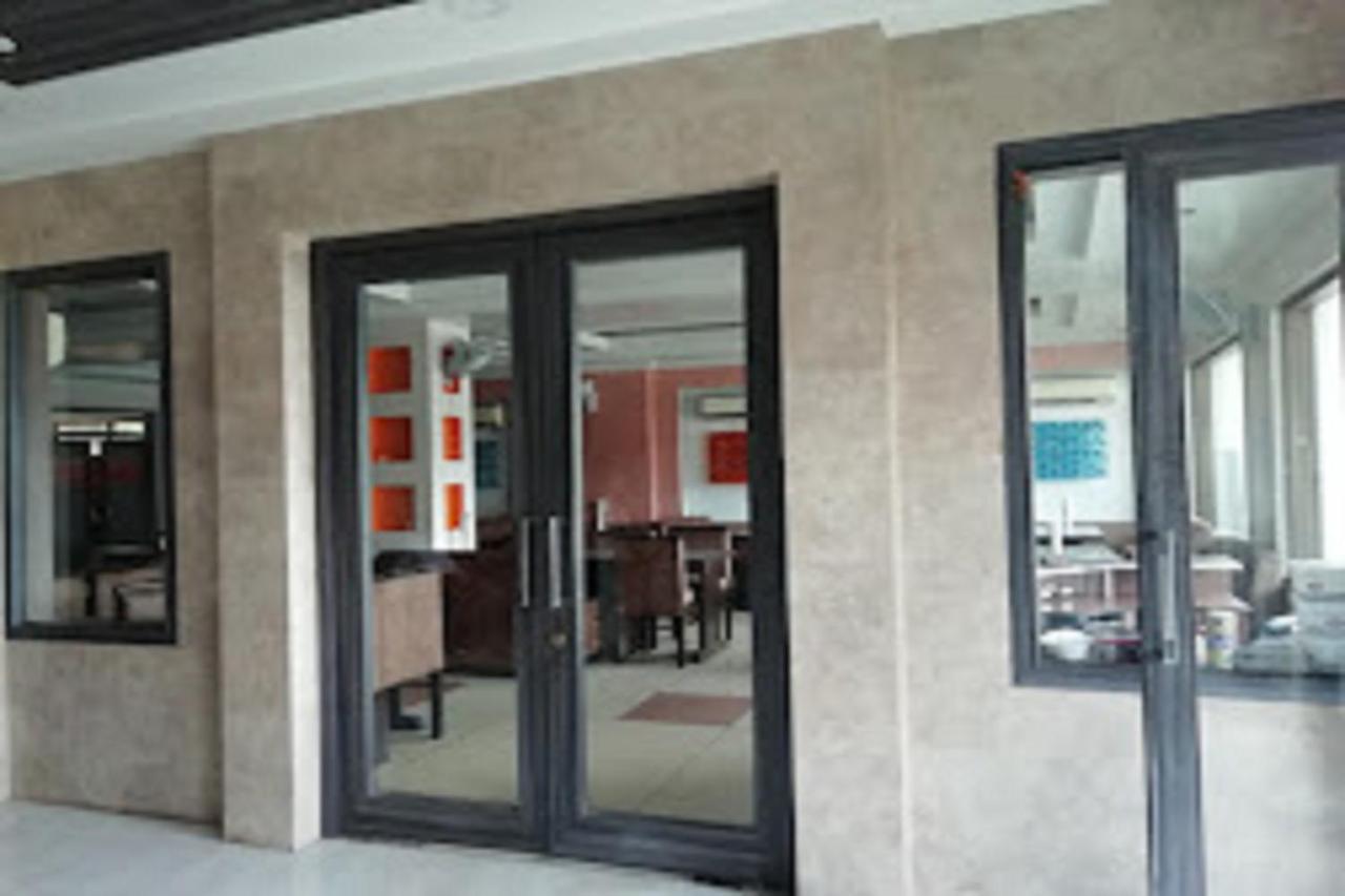 Hotel Park Regency Gorakhpur Kültér fotó