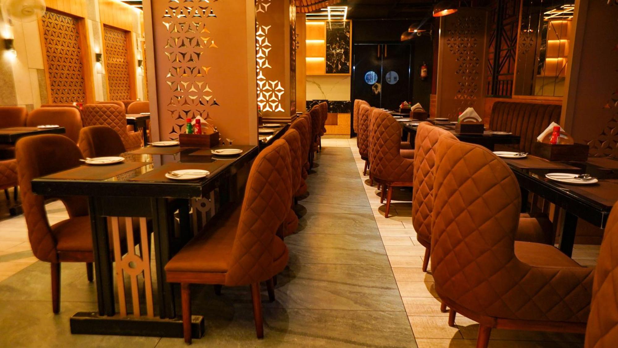 Hotel Park Regency Gorakhpur Kültér fotó