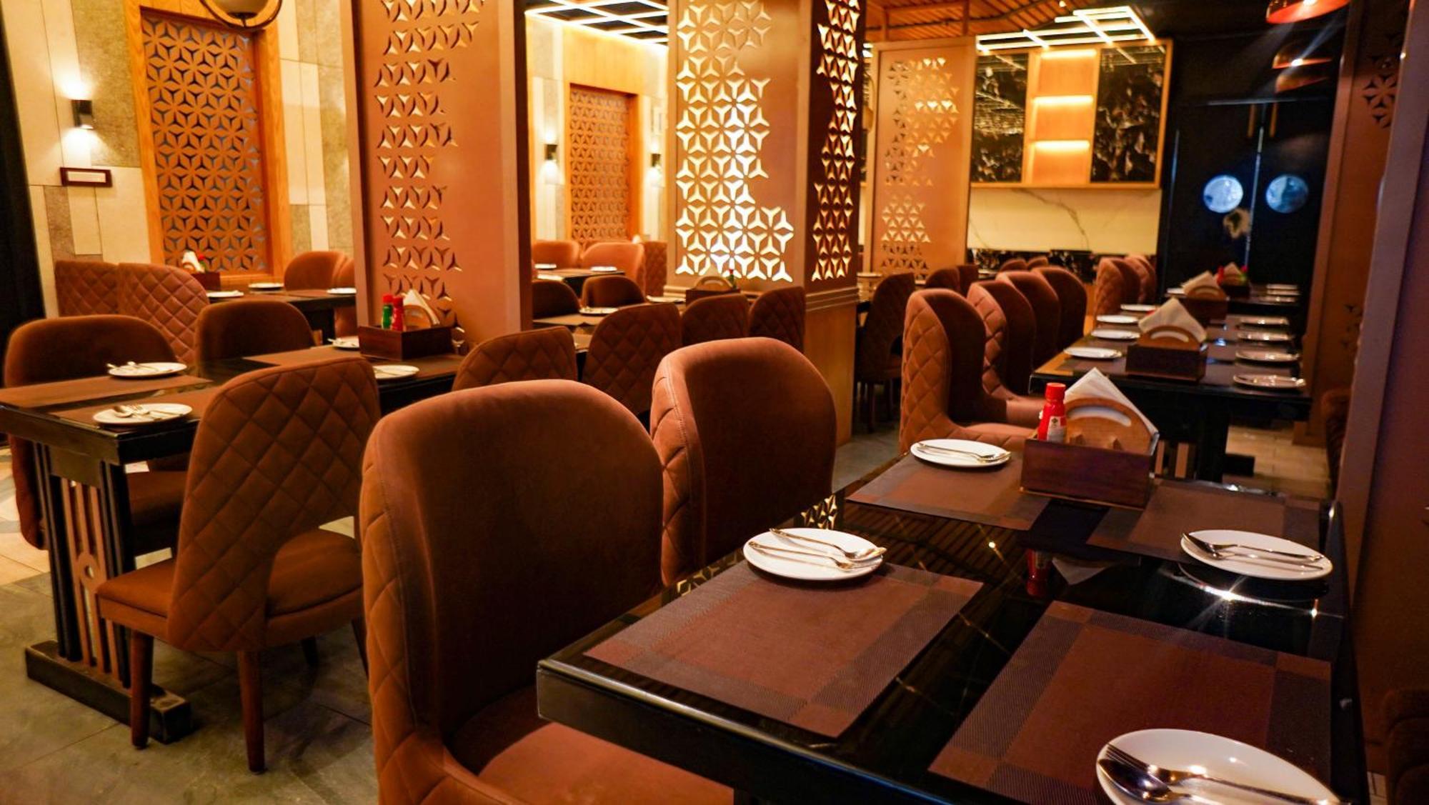 Hotel Park Regency Gorakhpur Kültér fotó