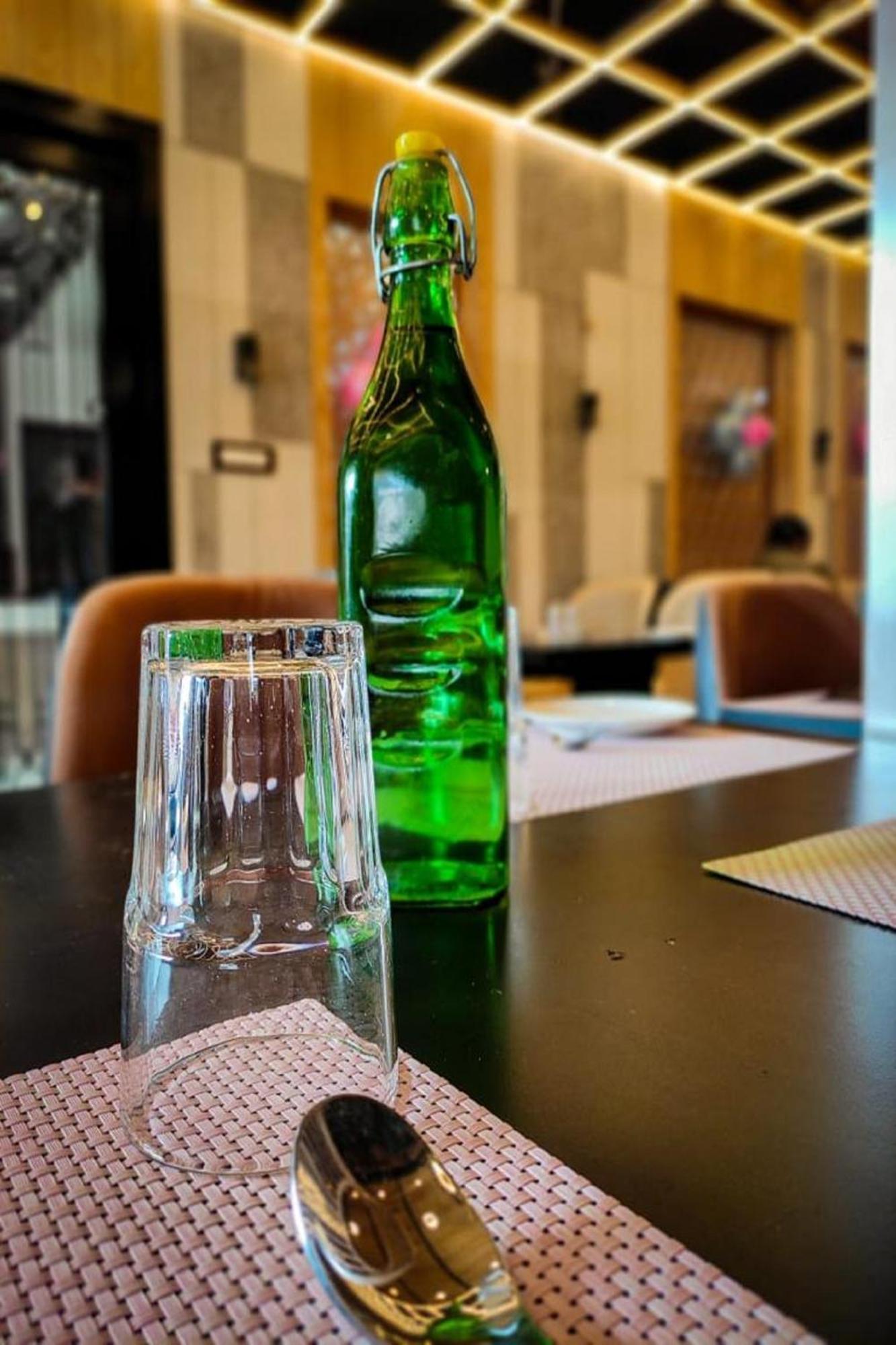 Hotel Park Regency Gorakhpur Kültér fotó